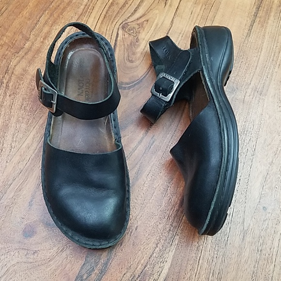 naot closed toe shoes